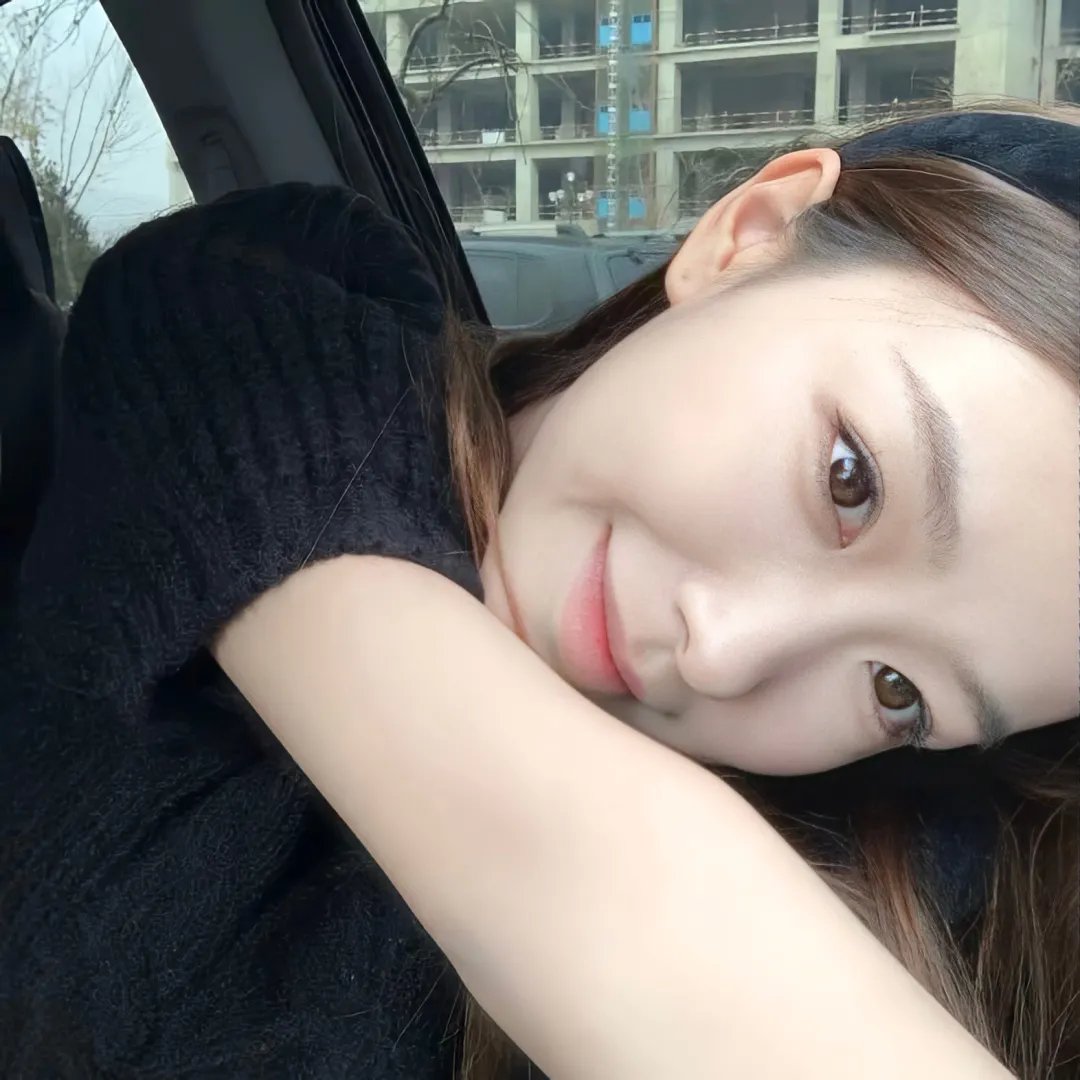 女孩的钓鱼慢活